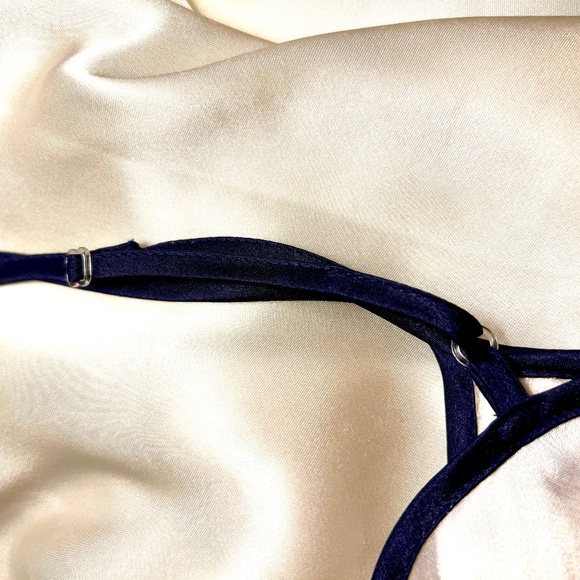 Vintage Silk & Satin - Slip Dress/Nightie Navy blue trim - Picture 4 of 7